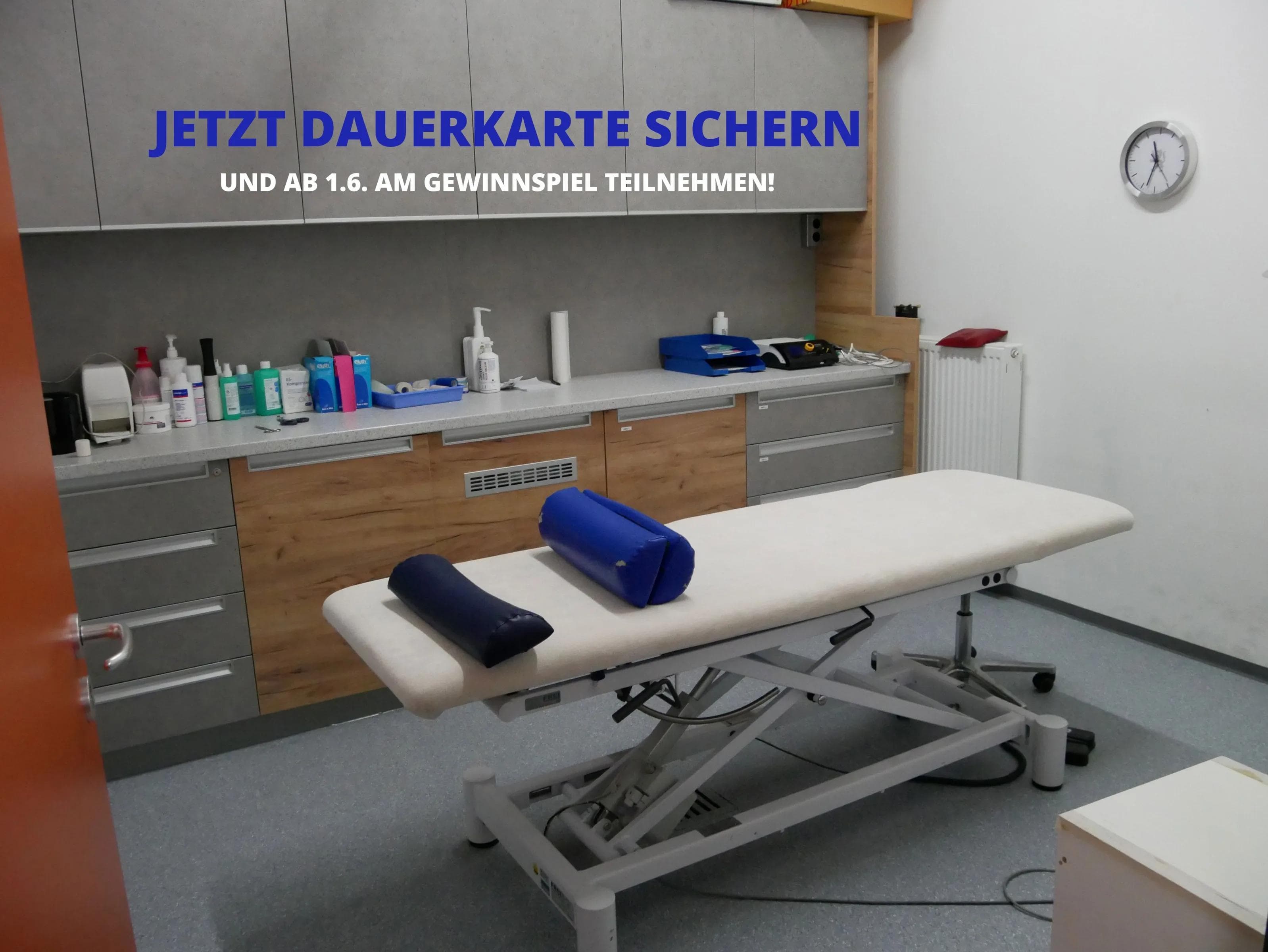 Im Physio-Raum der Saturn-Arena erwartet Sie eine Massage vom Profi.