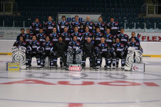 Das offizielle Mannschaftsfoto des ERC Ingolstadt für die Saison 2007/2008
