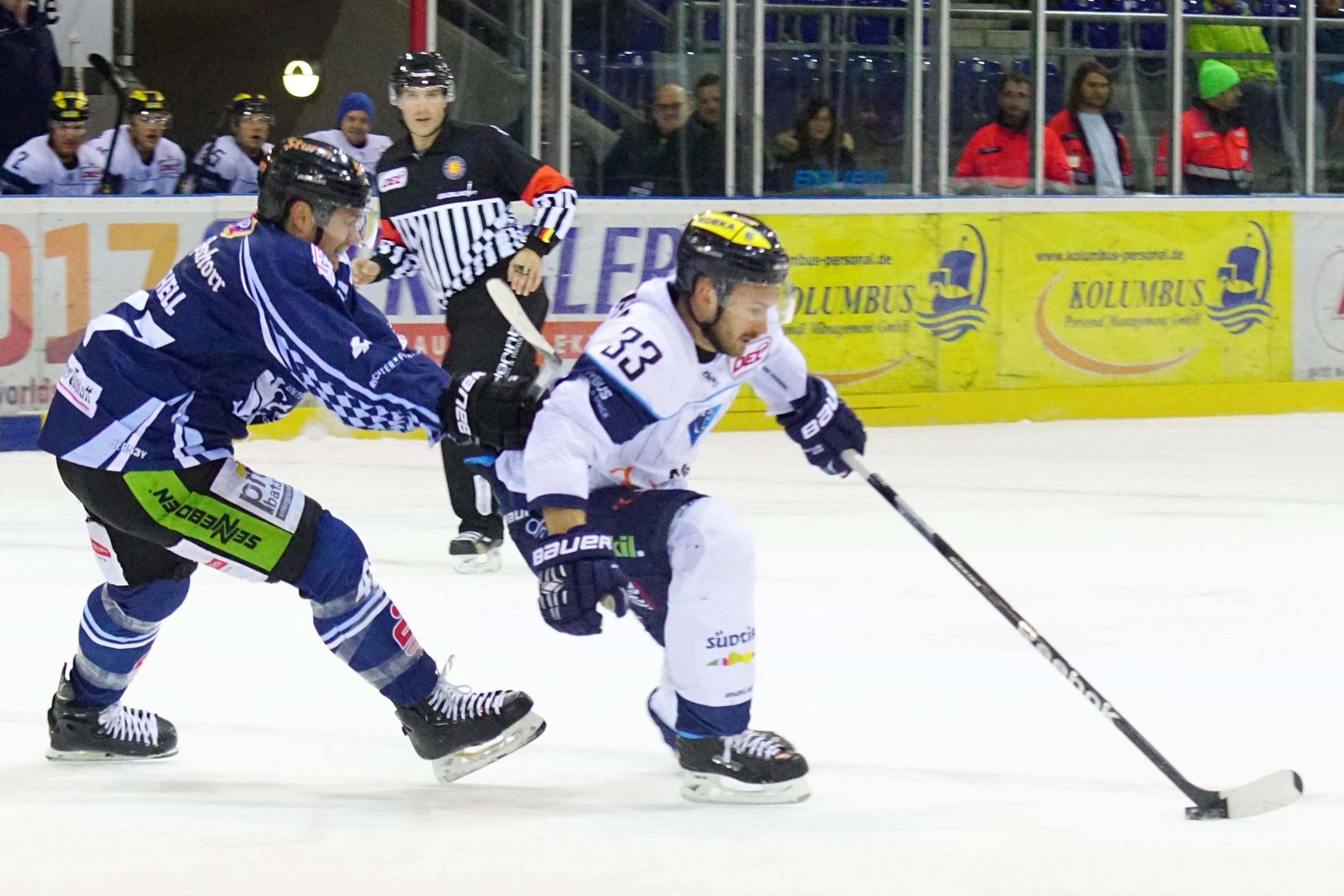 Kein Weg vorbei: Straubing stand kompakt und schlug wo möglich eiskalt zu. Foto: Straubing Tigers via City Press