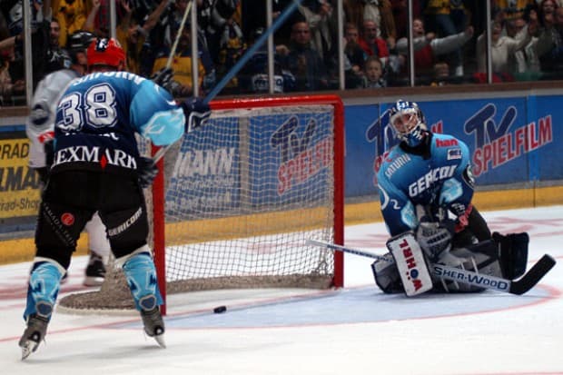 Tor zum 2:0 durch Jesse Belanger