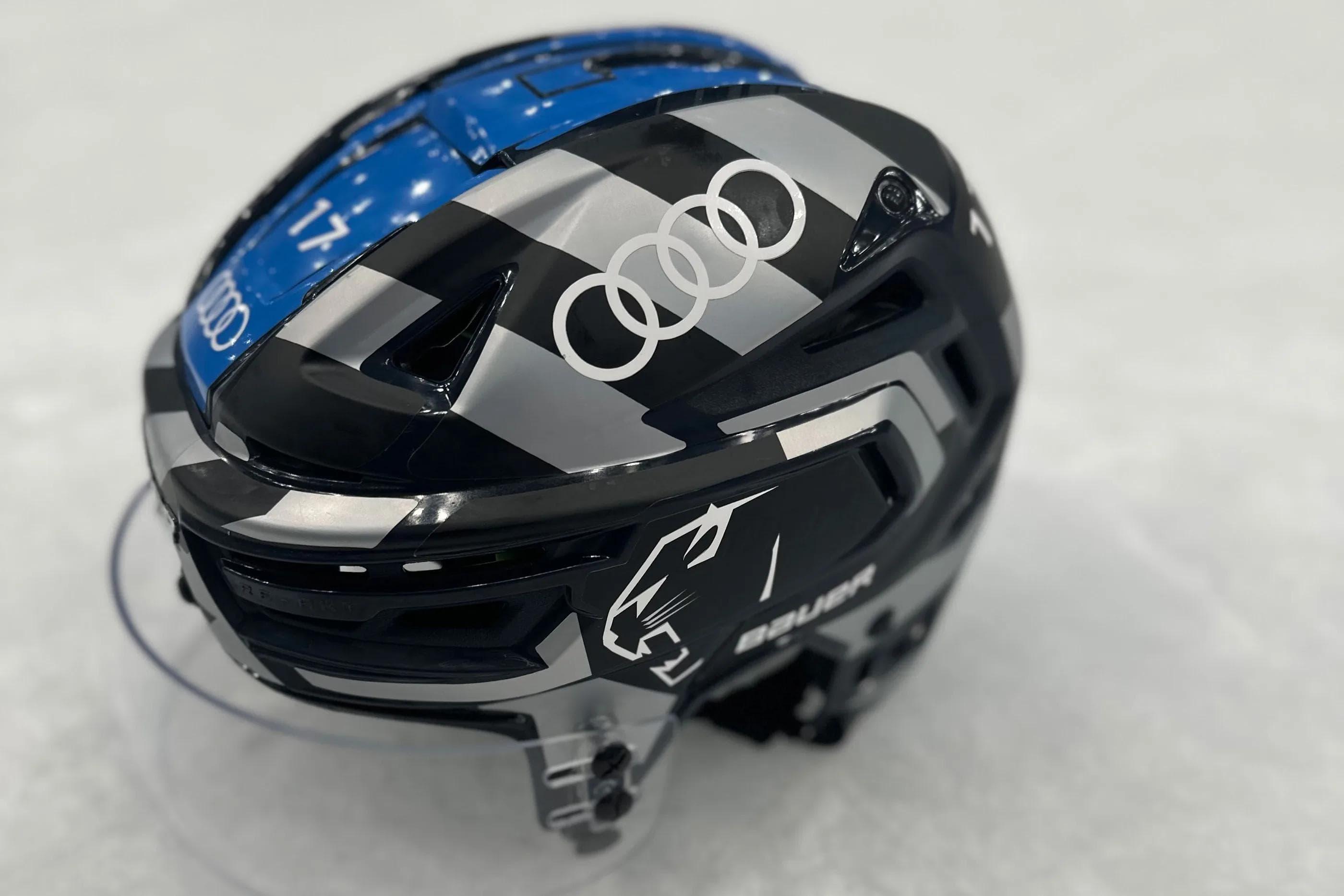 Die neuen Helme der Panther-Profis.