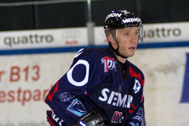 Phil von Stefenelli war an allen drei Toren beiteiligt<br>Foto: Hockey-Press
