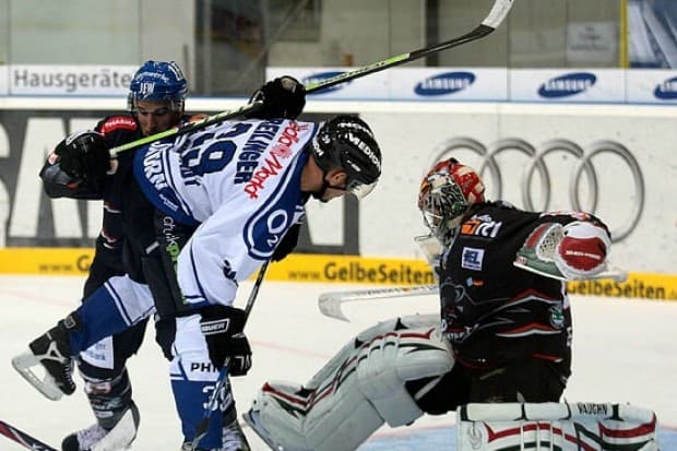 Der ERC Ingolstadt hat sein erstes Spiel vor heimischem Publikum gegen Augsburg verloren. Foto: Bösl