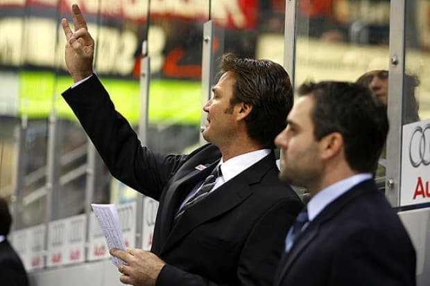 Mike Krushelnyski möchte sein Team auch heute gegen Mannheim zum nächsten Dreier dirigieren. Foto:kbumm