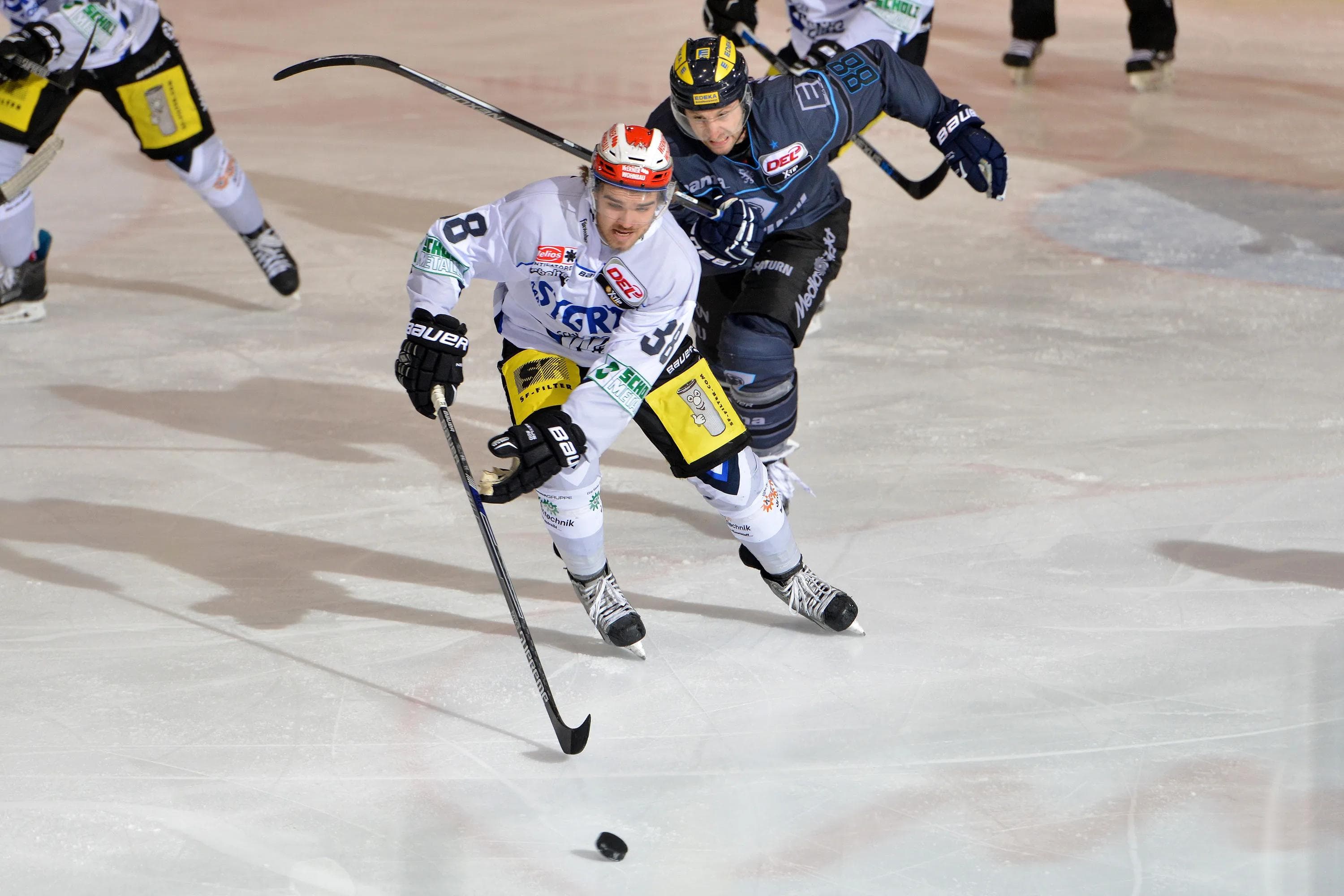 Der ERC verliert auch das zweite Saisonspiel in Schwenningen. Foto (Archiv): st-foto.de / Traub