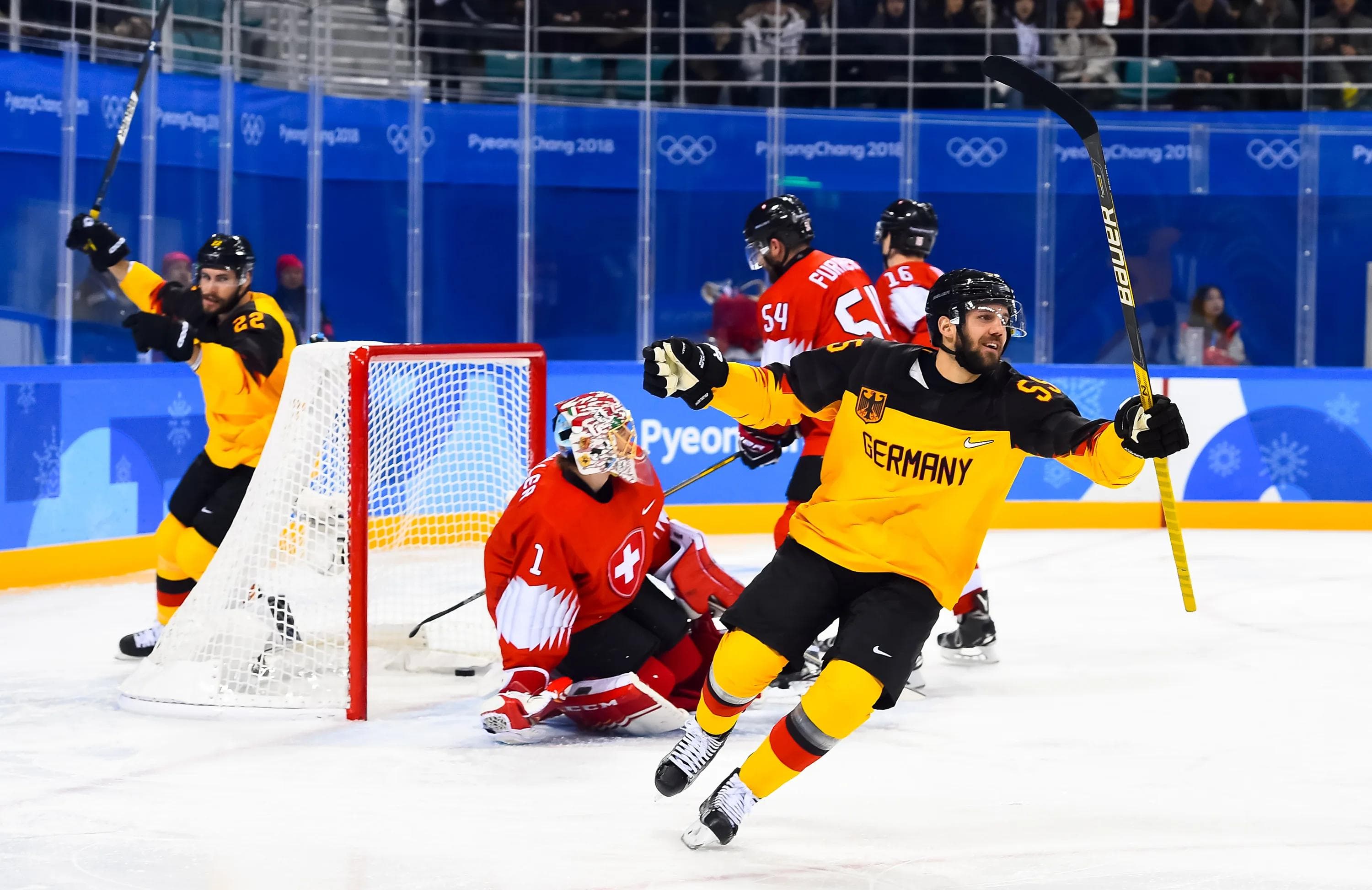 Die deutsche Auswahl siegt gegen die Schweiz und steht im Viertelfinale der Olympischen Spiele. Foto: (HHOF)