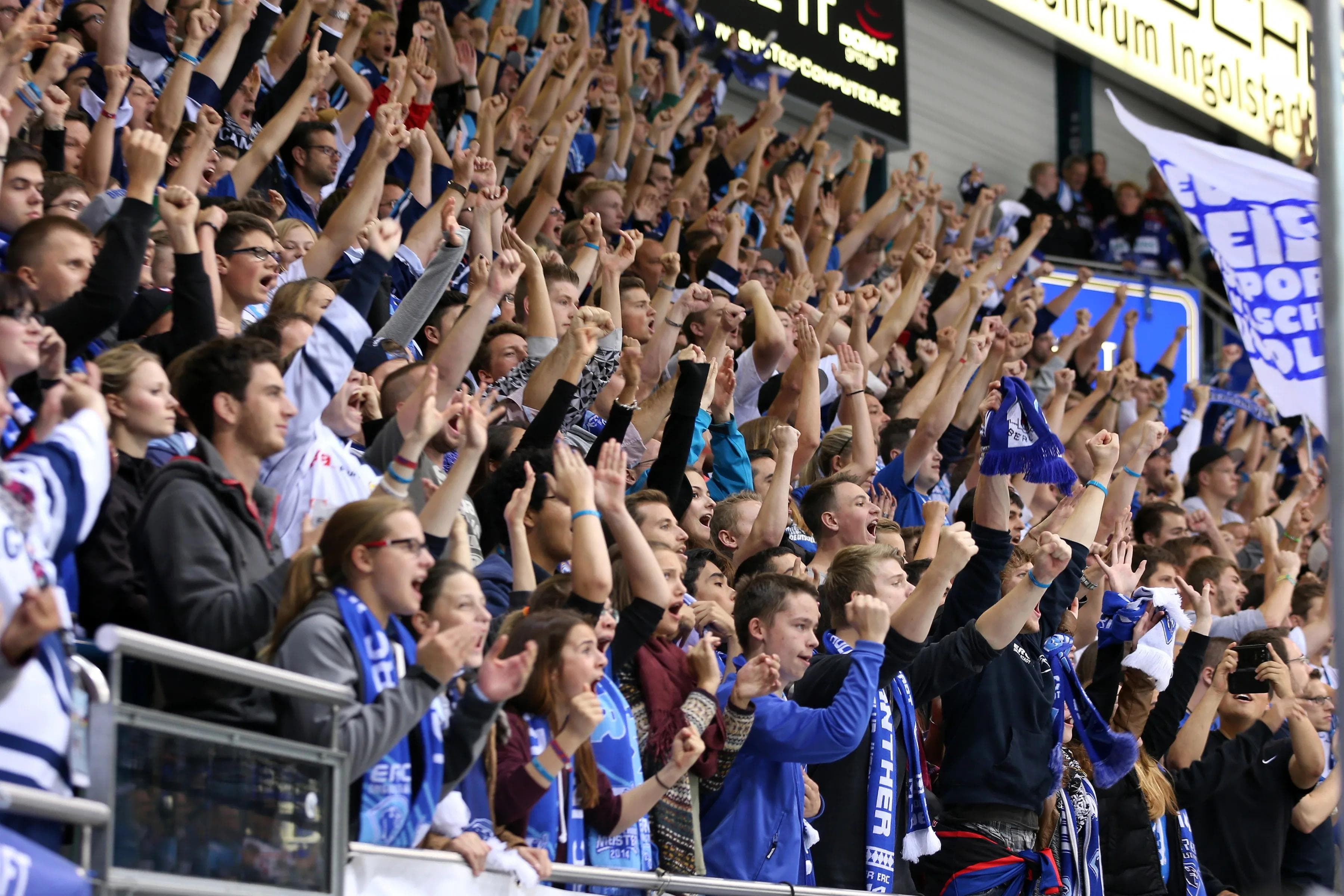 Unterstützen Sie den ERC im Kampf um die Playoffs. Foto: Stefan Bösl / kbumm.de