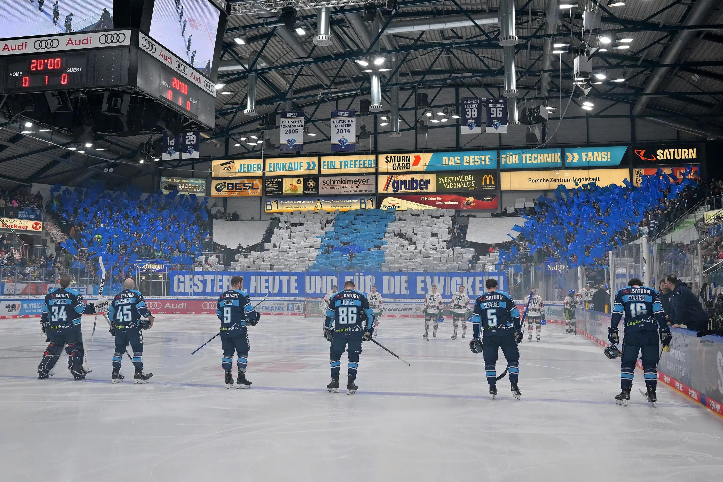 Jetzt Dauerkarte für Saison 2023/24 sichern und bei jedem Heimspiel live dabei sein.
Foto: Johannes Traub/JT-Presse.de