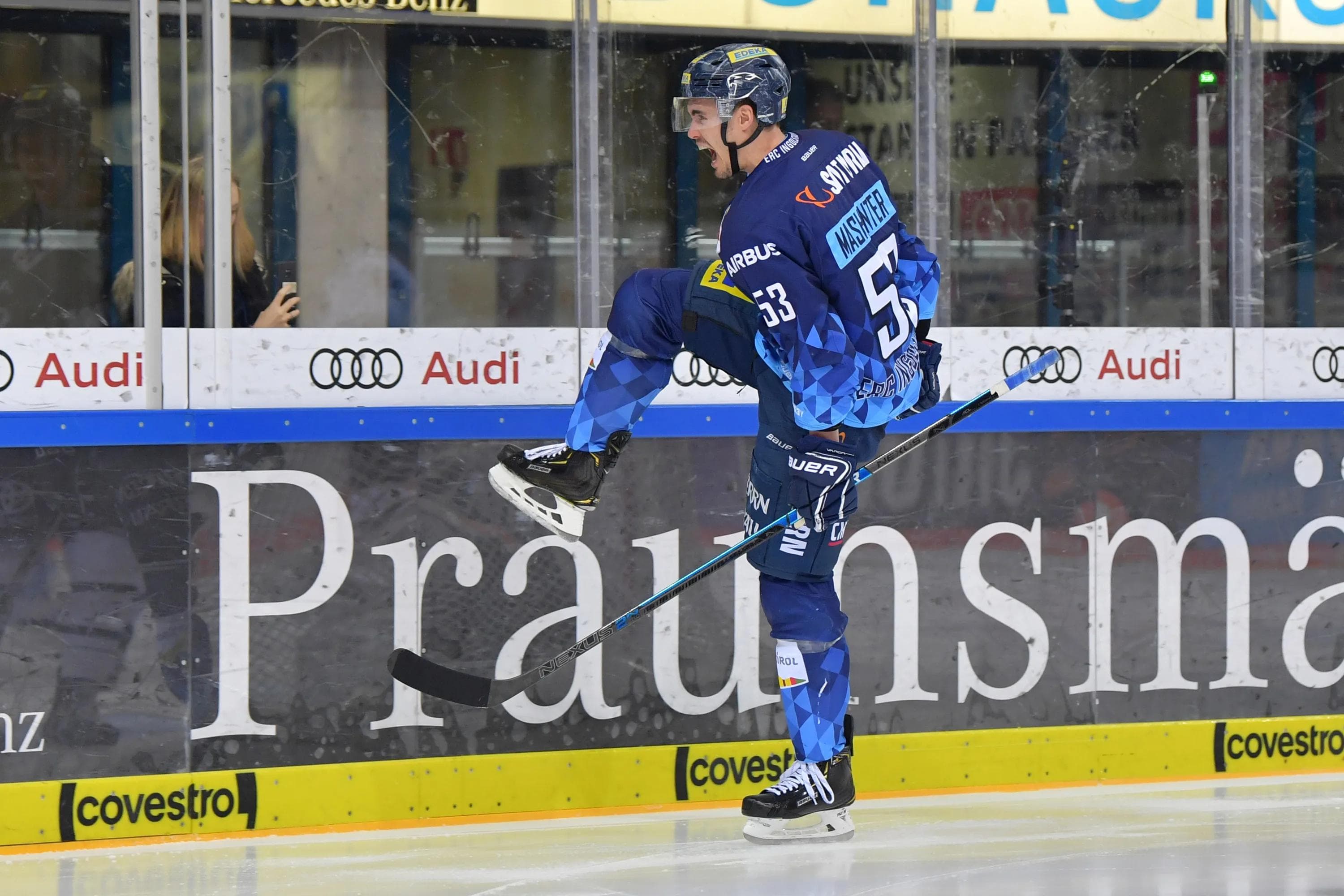 Brandon Mashinter schreit die Erleichterung raus. Seine Panther gewannen mit 2:1.
Foto: Johannes TRAUB / JT-Presse.de