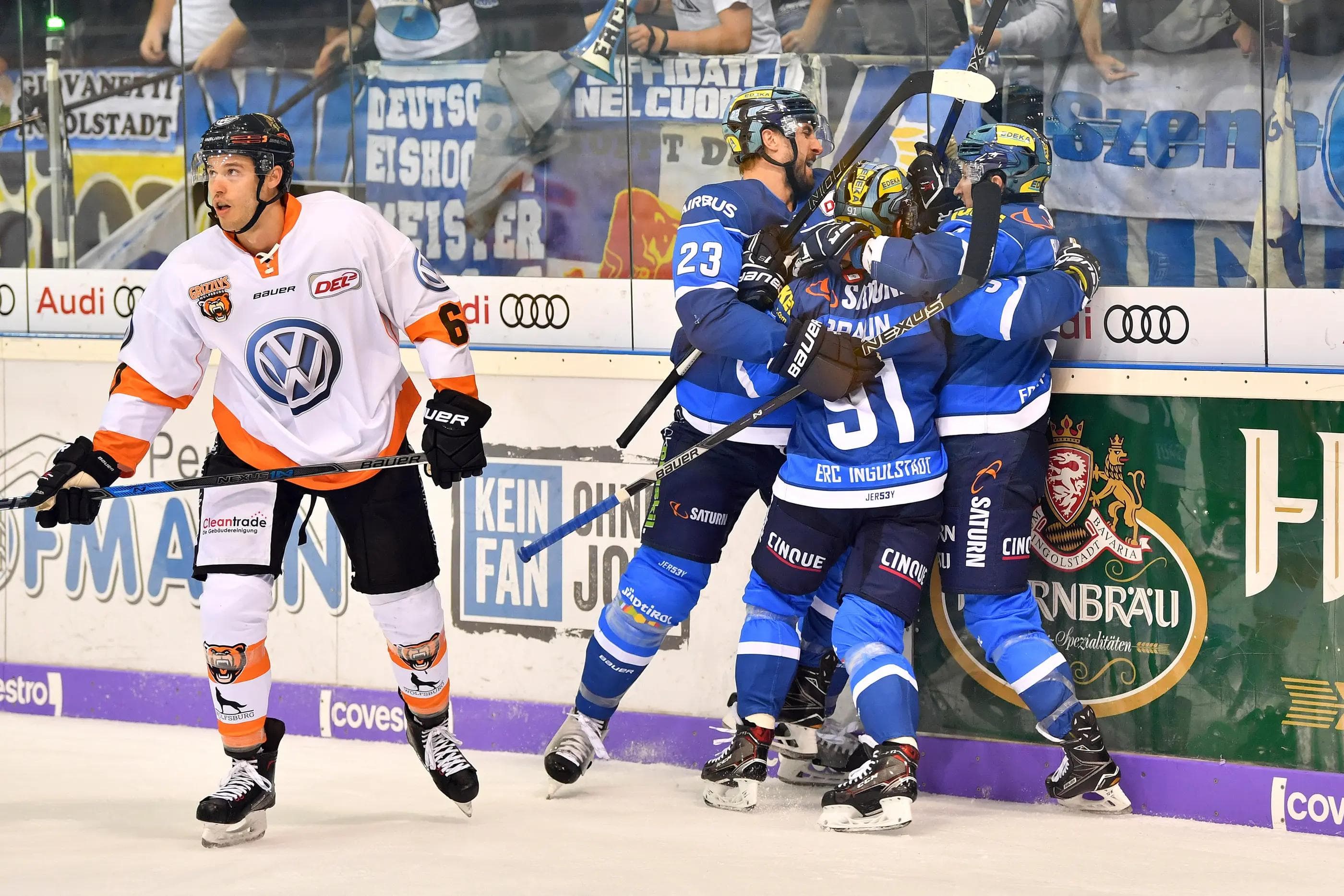Tor! Jubel nach Brandon Bucks 2:0. Foto: st-foto.de / Johannes Traub