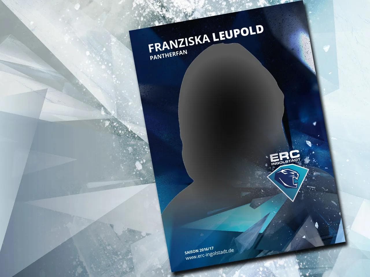Franzsika Leupold bekommt ihre eigene Autogrammkarte. Das Shooting wird gemeinsam mit den ERC-Spielern stattfinden...