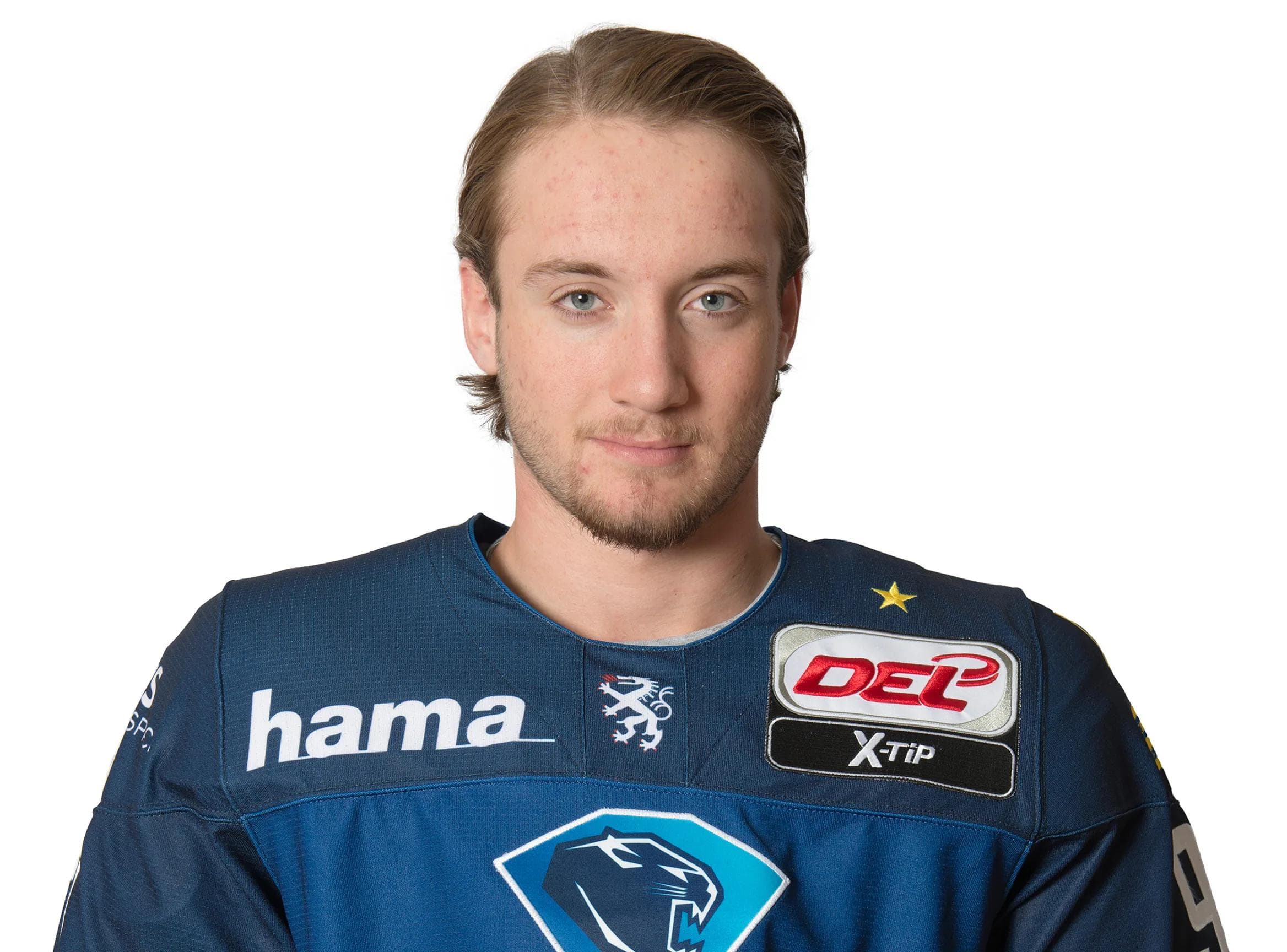 Auszeichnung für Verteidiger Simon Schütz beim U20-Turnier. Foto: st-foto.de / Strisch-Traub