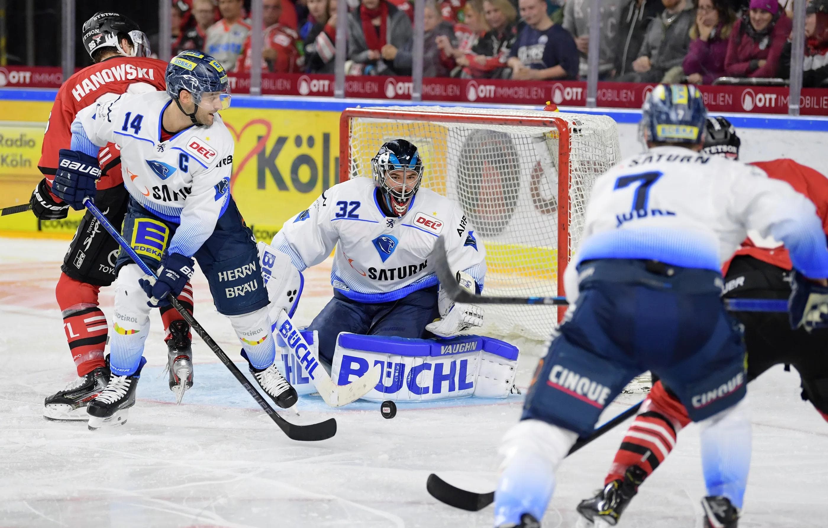 Die Panther um Goalie Jochen Reimer entführten durch starke Chancenverwertung einen Punkt aus dem Rheinland.
Foto: Schäfer/City-Press