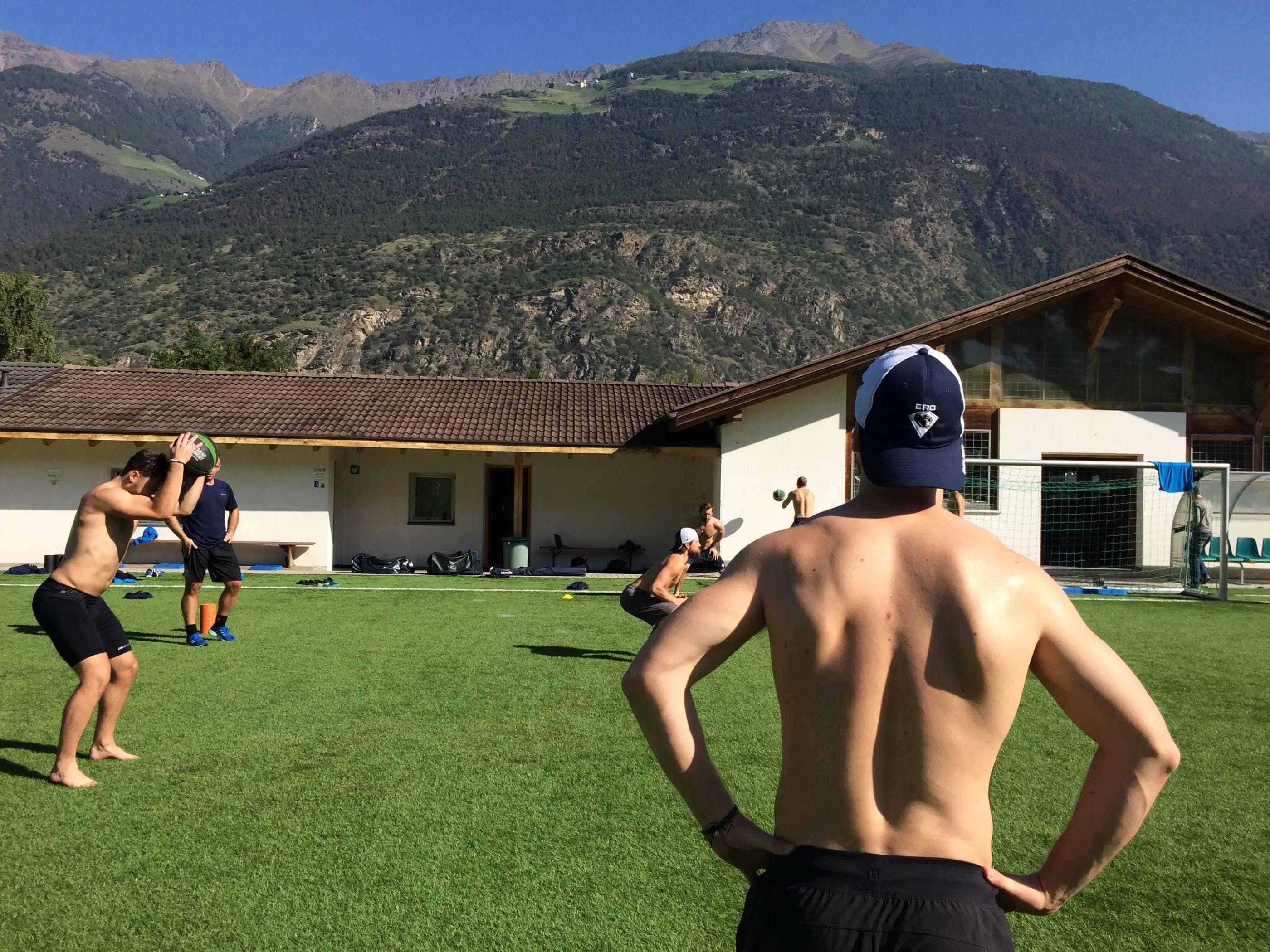 Die Panther hatten heute mehrfach Training, aber genossen die Südtiroler Sonne nachmittags auch.