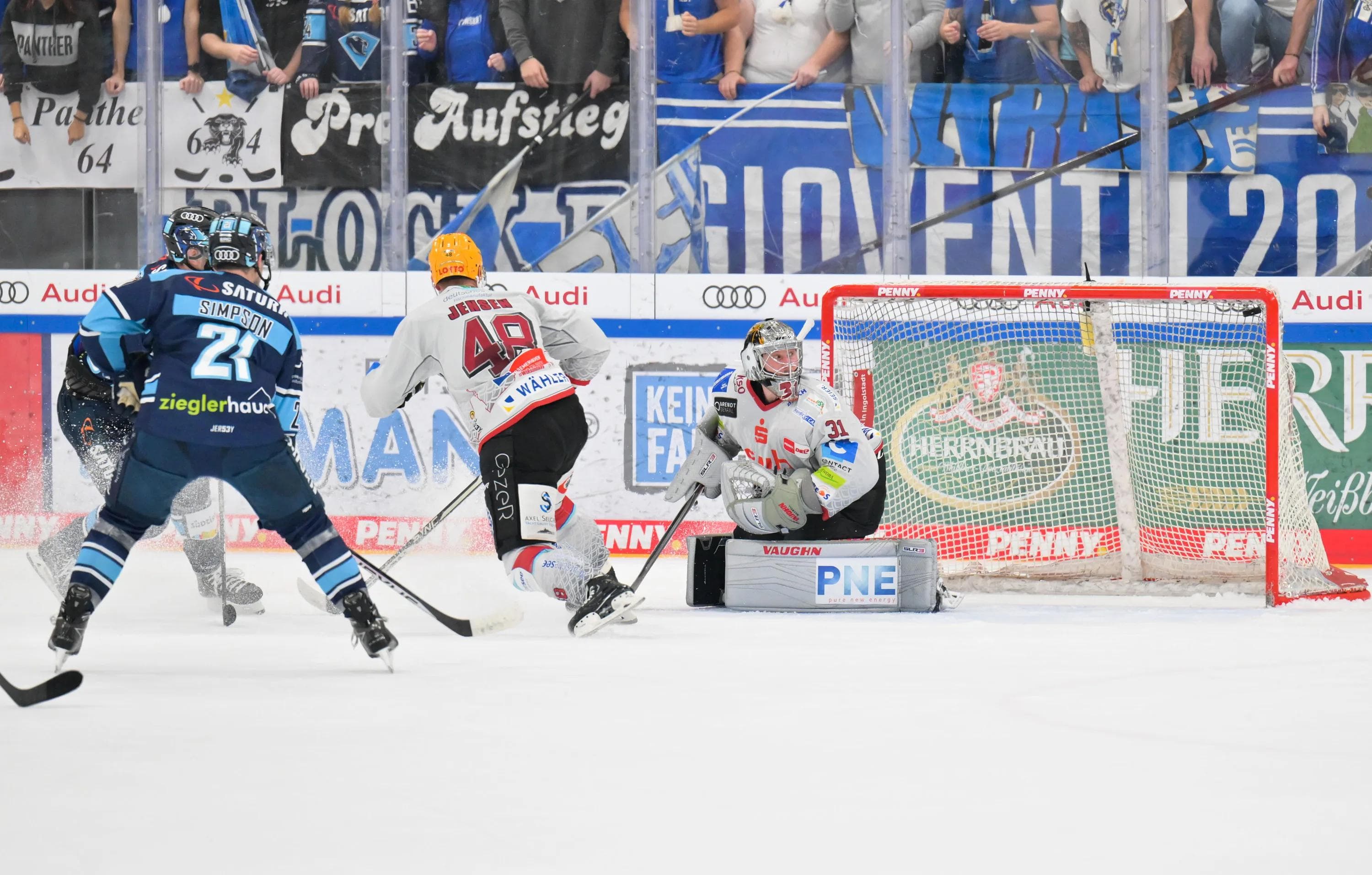 Charles Bertrand stellte mit seinem 2:1 die Weichen auf Sieg.
Foto: Johannes Traub/JT-Presse.de