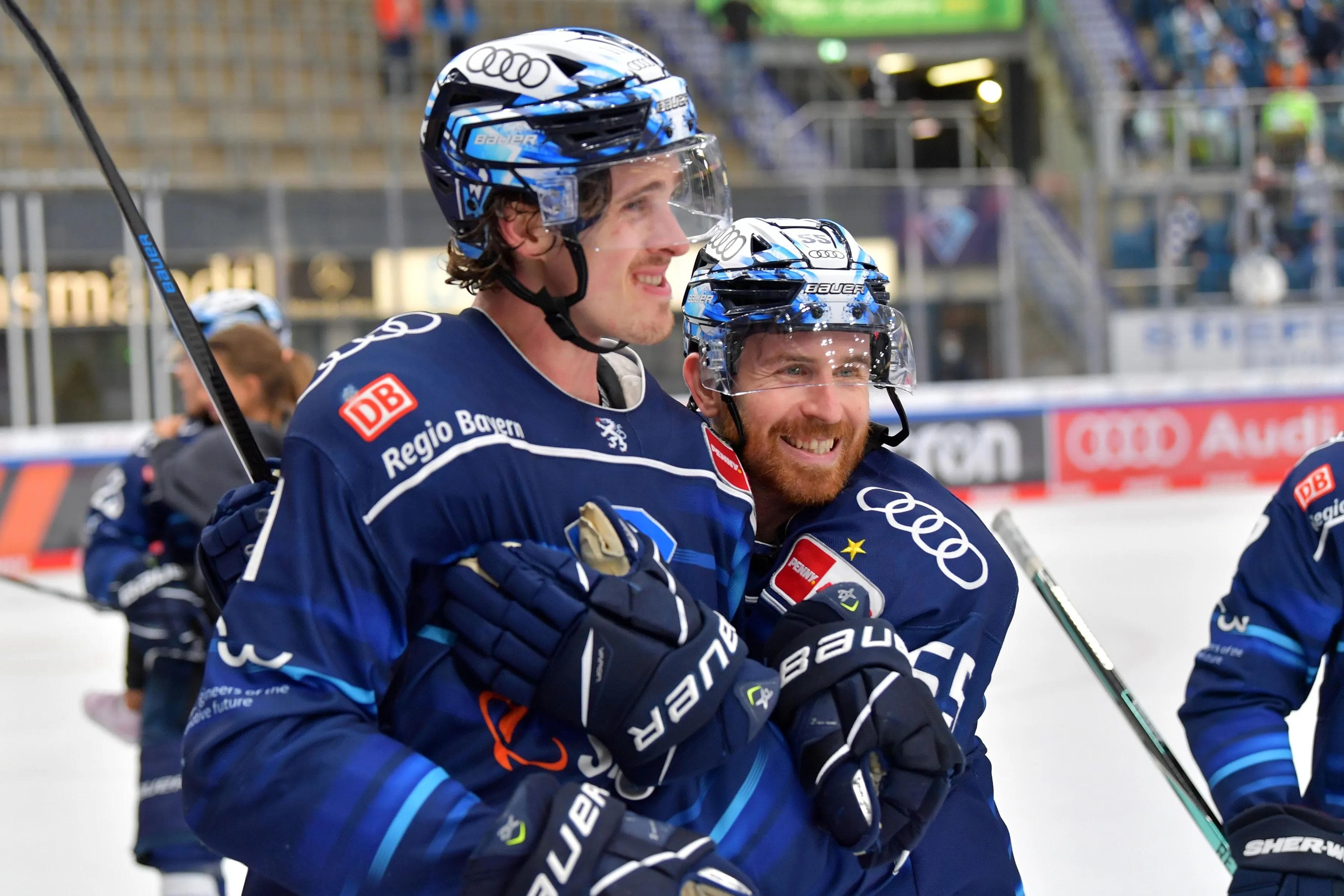 Mit Freunden zum Eishockey: Gratis-Ticket für alle Dauerkartenbesitzer.
Foto: Johannes Traub/JT-Presse.de