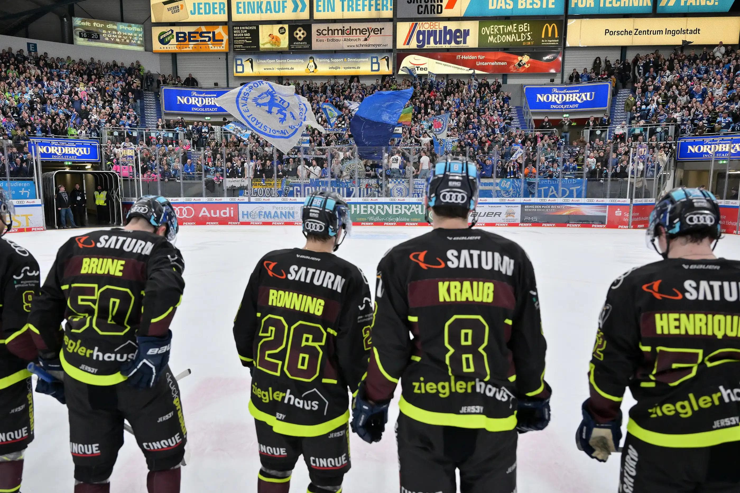 Ein Gameworn-Trikot deines Lieblingsspielers der Saison 23/24 - das ist einer der Preise beim Dauerkarten-Gewinnspiel.
Foto: Johannes Traub / JT-Presse.de.
