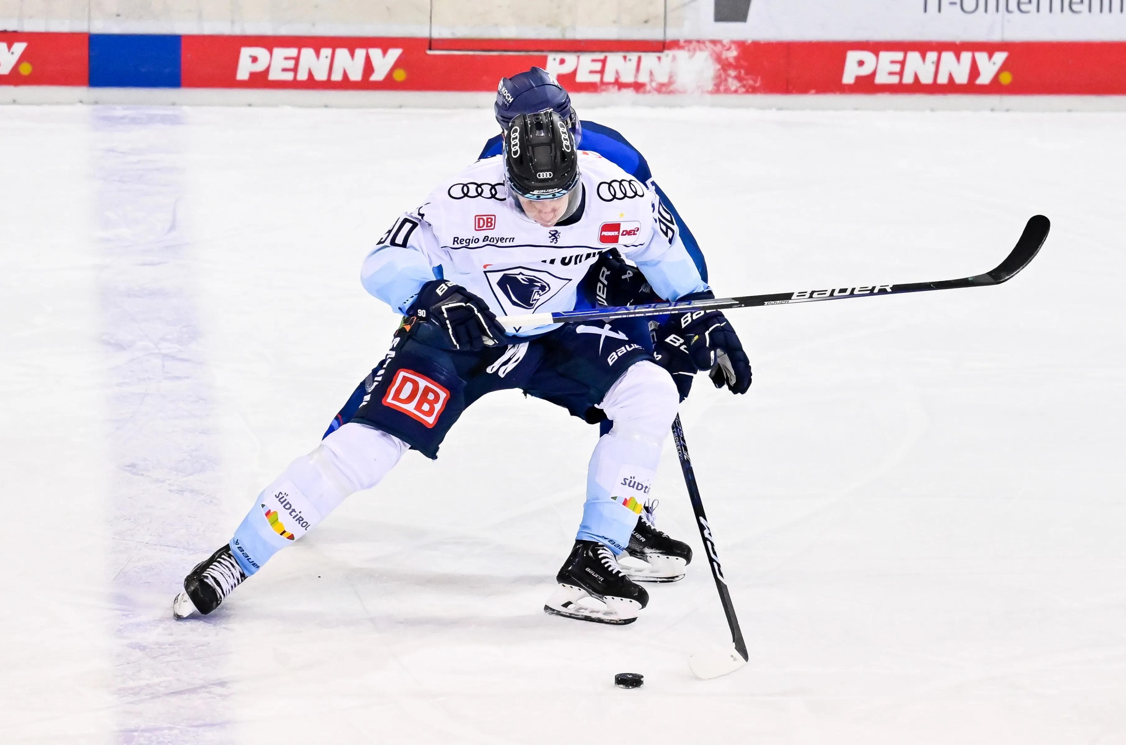 Die Tigers hinter sich halten. Jerome Flaake und die Panther treten am Sonntag in Straubing an.
Foto: DEL-Photosharing/Stefan Ritzinger