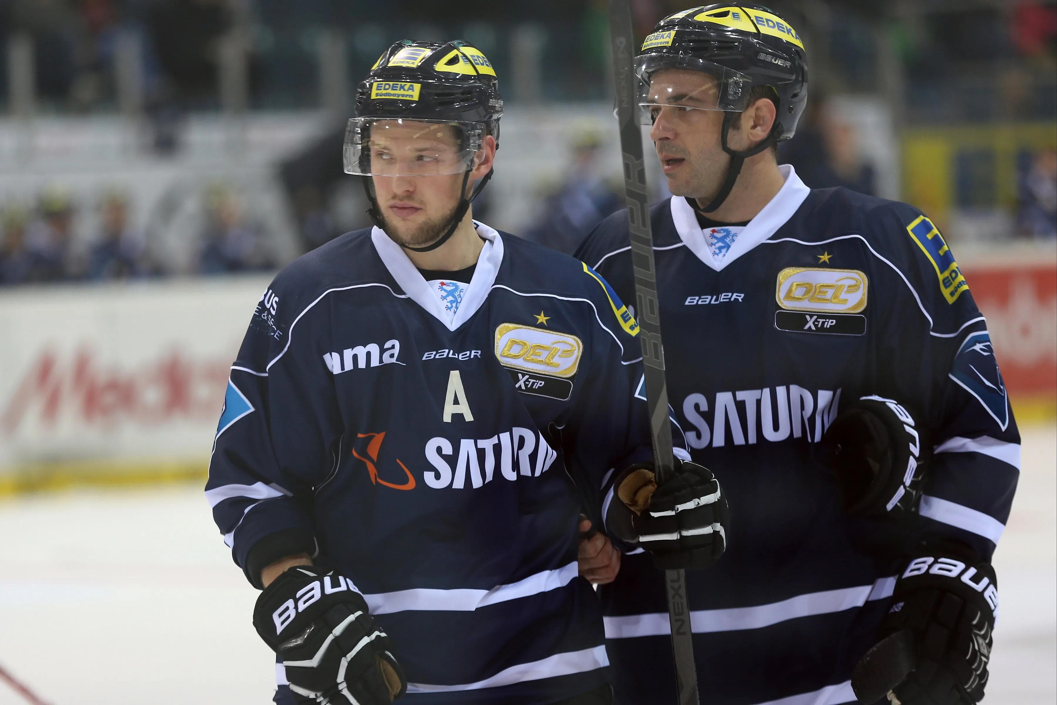 Im Hinspiel gewannen die Panther um Patrick Hager (links) und Thomas Greilinger 5:2 gegen Iserlohn.