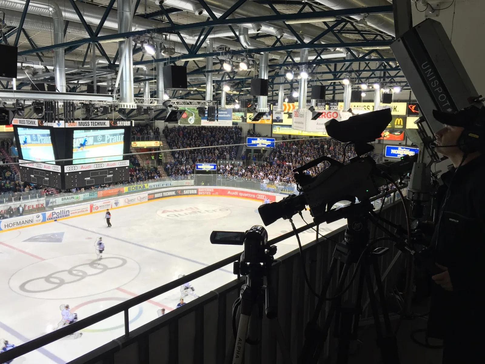 Das Eishockey glänzt mit tollen TV-Quoten. Foto: Wimösterer