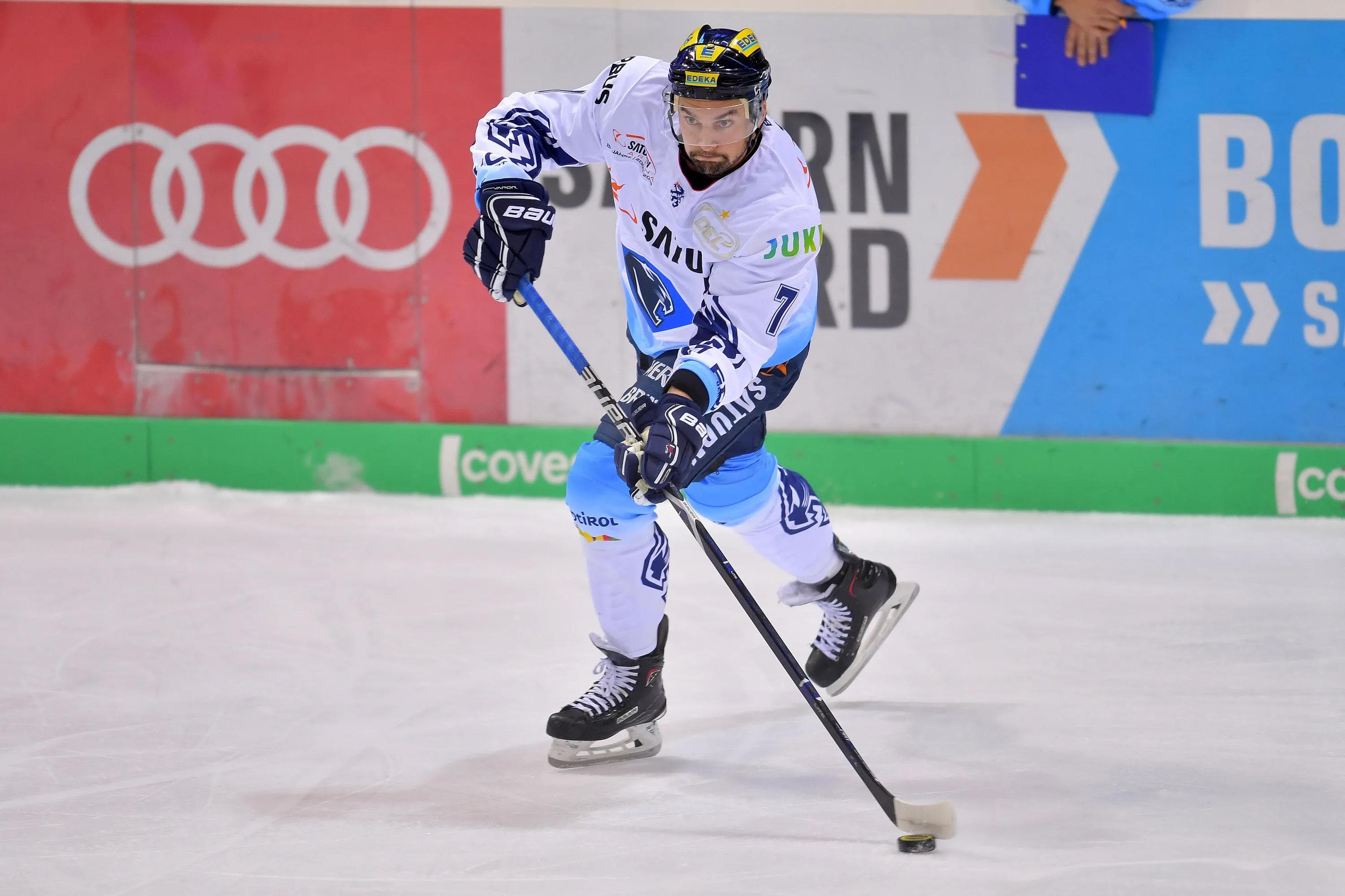 Colton Jobkes Retro-Trikot steht beispielsweise zum Ersteigern. 
Foto: Johannes TRAUB / ST-Foto.de
