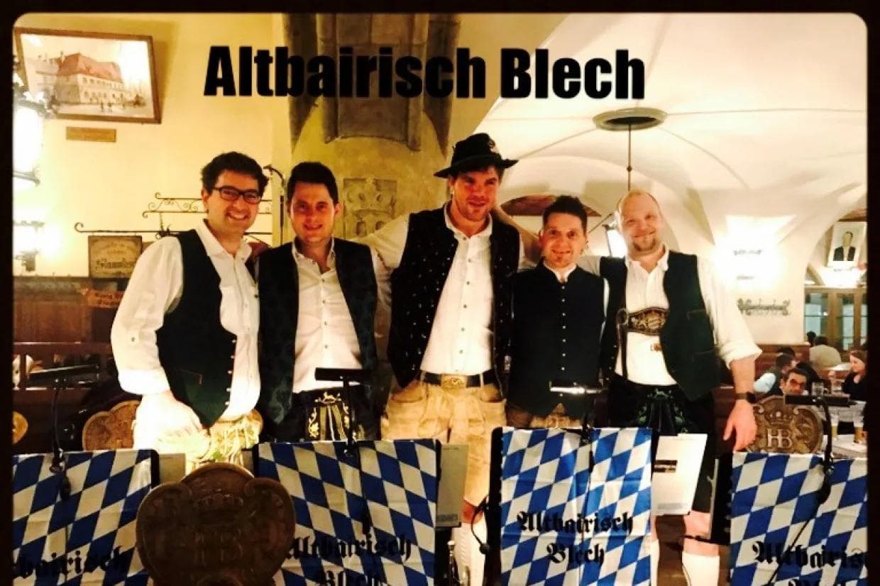 Morgen gibt's Livemusik von Altbairisch Blech.
Foto: Altbairisch Blech