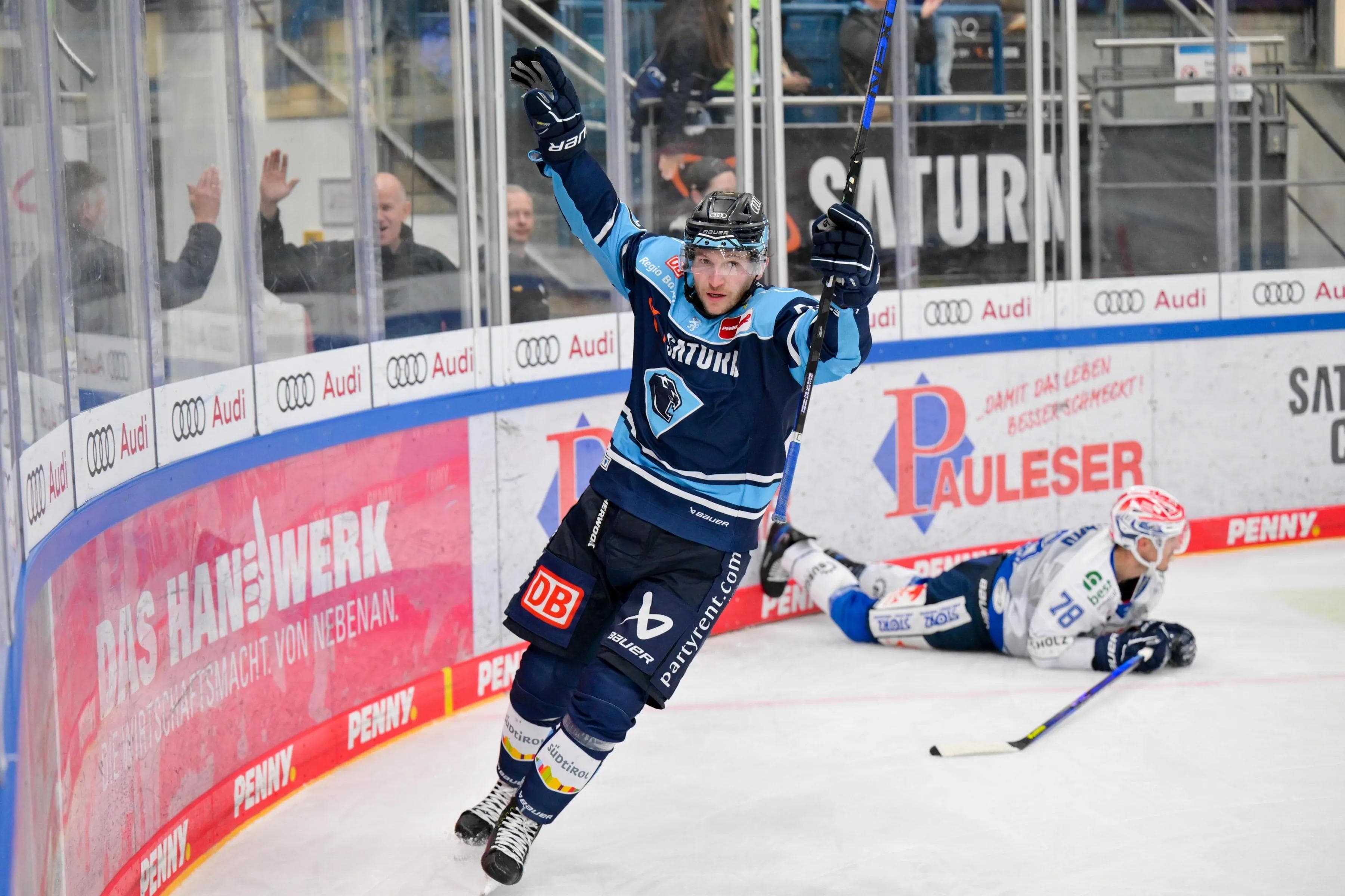 Die Panther um Marko Freidrich bejubelten einen Heimsieg.
Foto: Johannes Traub/JT-Presse.de