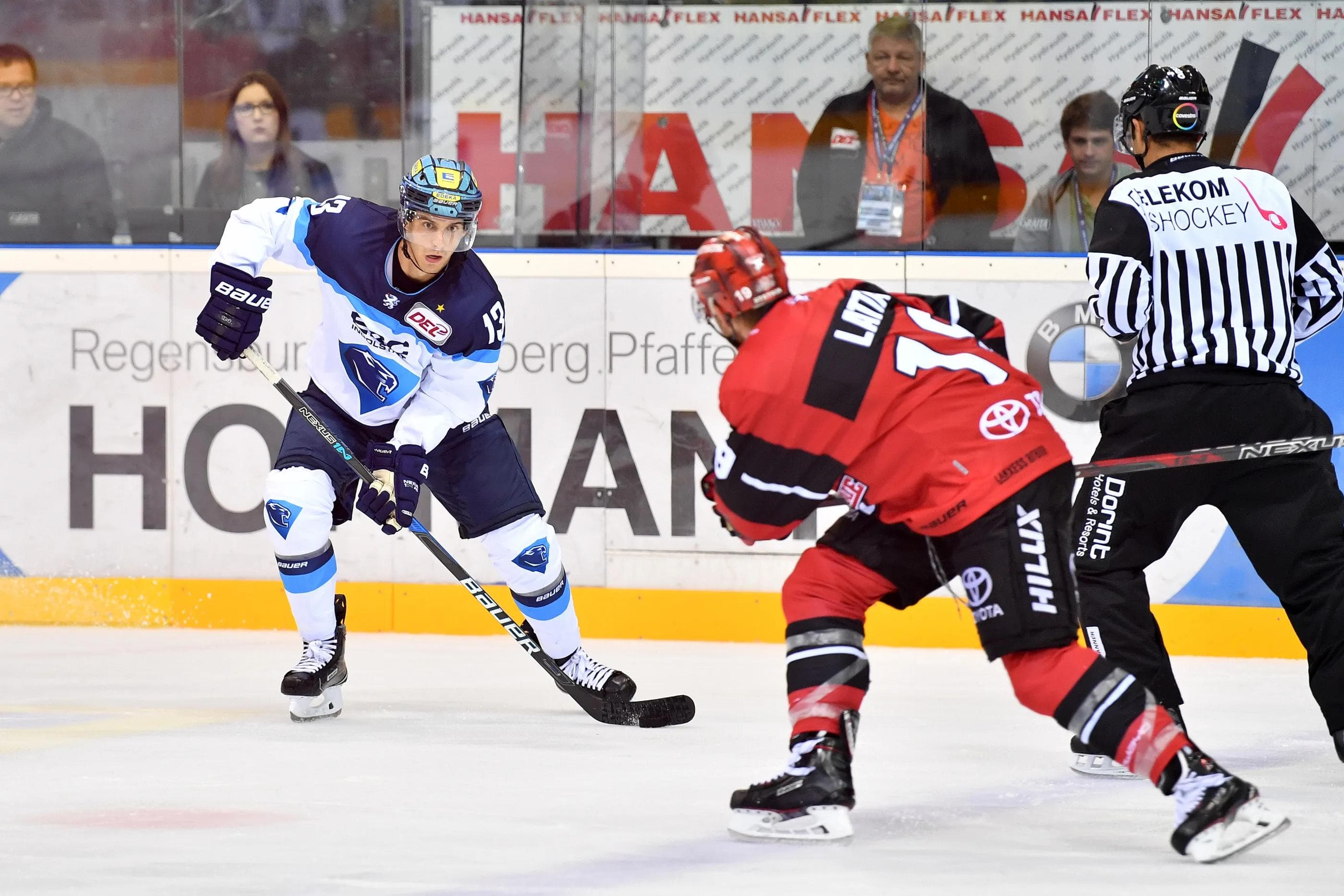 Ob der ERC und die Kölner Haie wie hier im Vorbereitungsspiel 2017 auch beim VinschgauCup aufeinandertreffen, hängt vom Turnierverlauf ab. Foto: Traub / st-foto.de