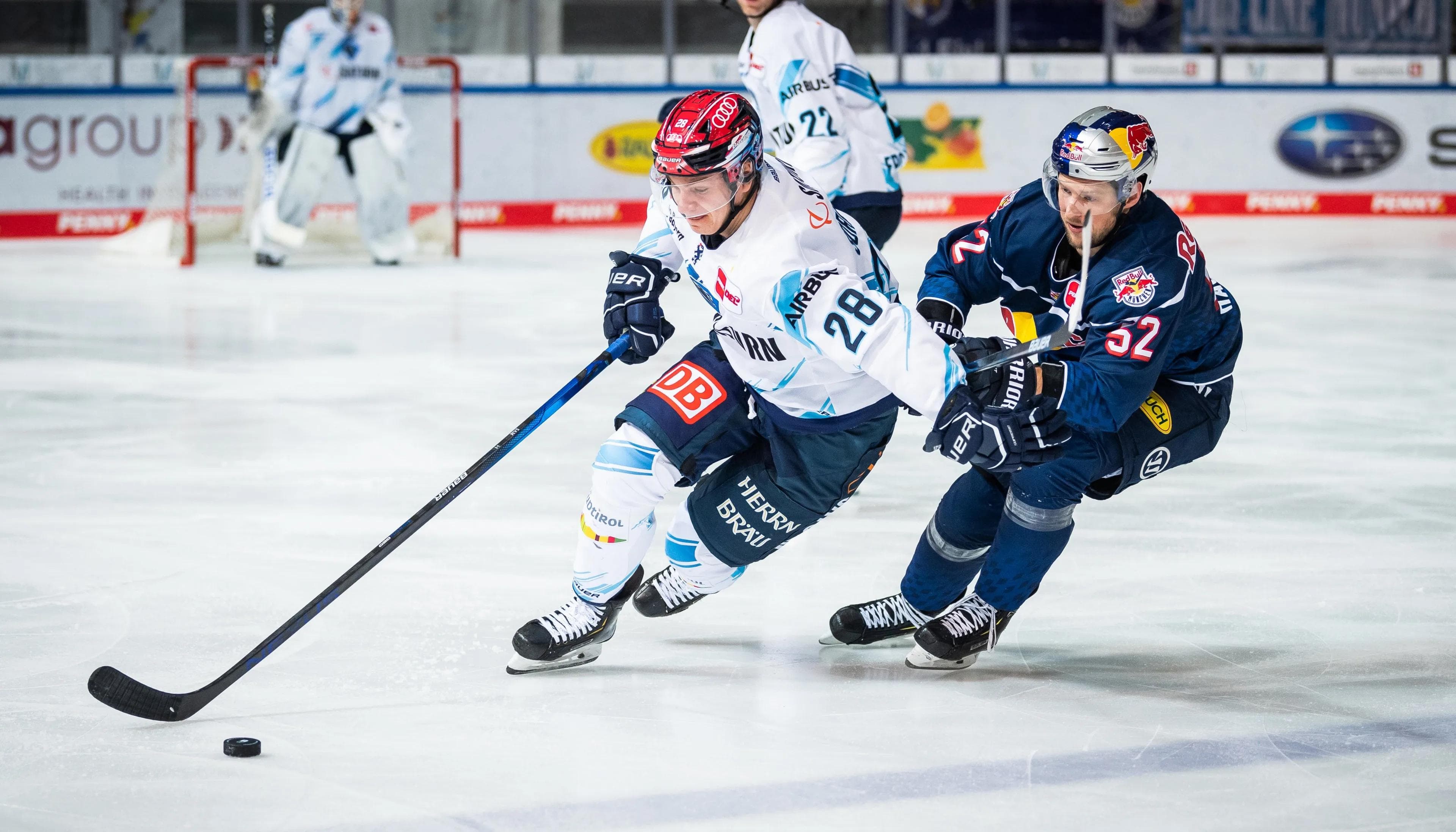 Sam Soramies und die Panther duellieren sich mit Patrick Hagers Red Bulls.
Foto: City-Press/Fotosharing