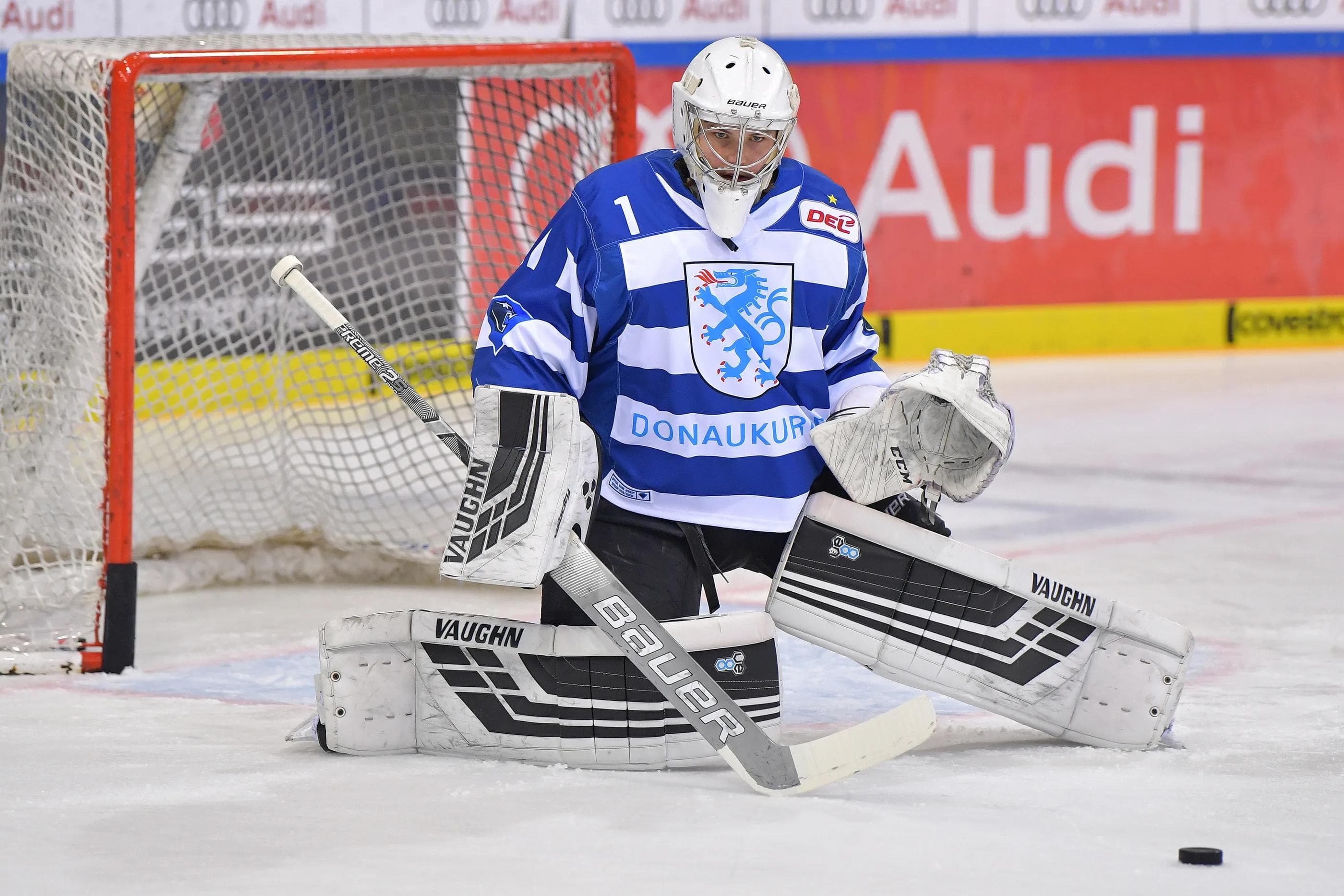 Jonas Stettmer startet am Freitag mit Kooperationspartner Starbulls Rosenheim in die Oberliga-Saison. 
Foto: Johannes TRAUB / JT-Presse.de