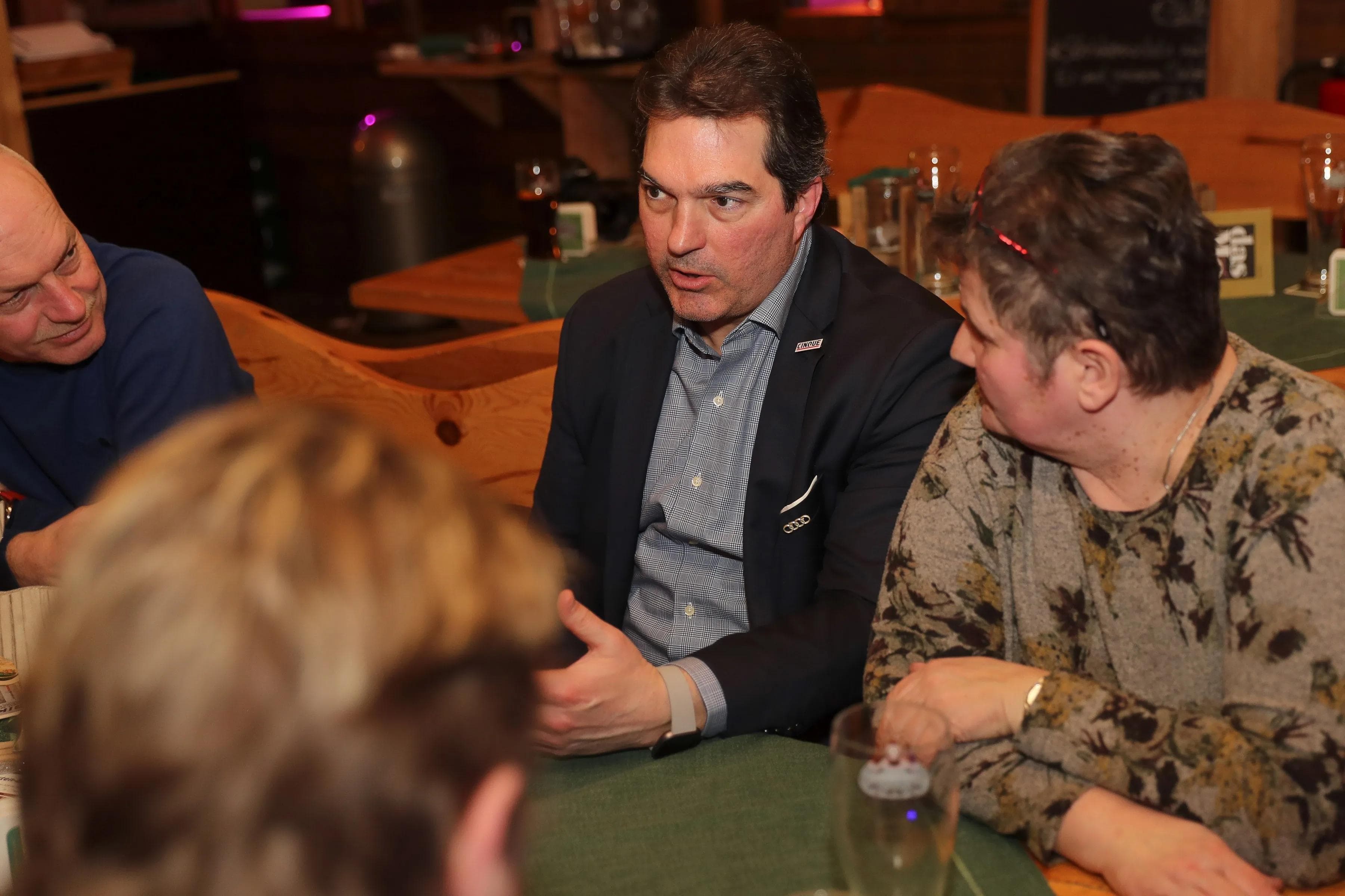 Larry Mitchell mischte sich nach dem Talk noch unter die Fans.
Foto: Banai/kbumm.de