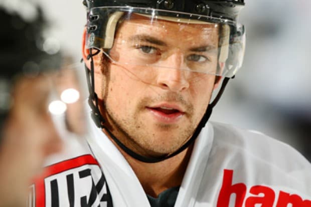 Yannic Seidenberg wird heute nach monatelanger Verletzungspause wieder mit dabei sein. Foto: citypress