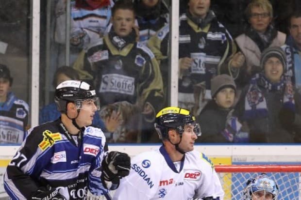 Straubing entschied das Spiel im zweiten Drittel durch zwei Überzahltore. Foto: Schindler