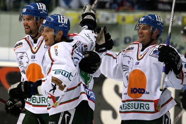 Ex-Panther Rainer Suchan jubelt zum 5:0