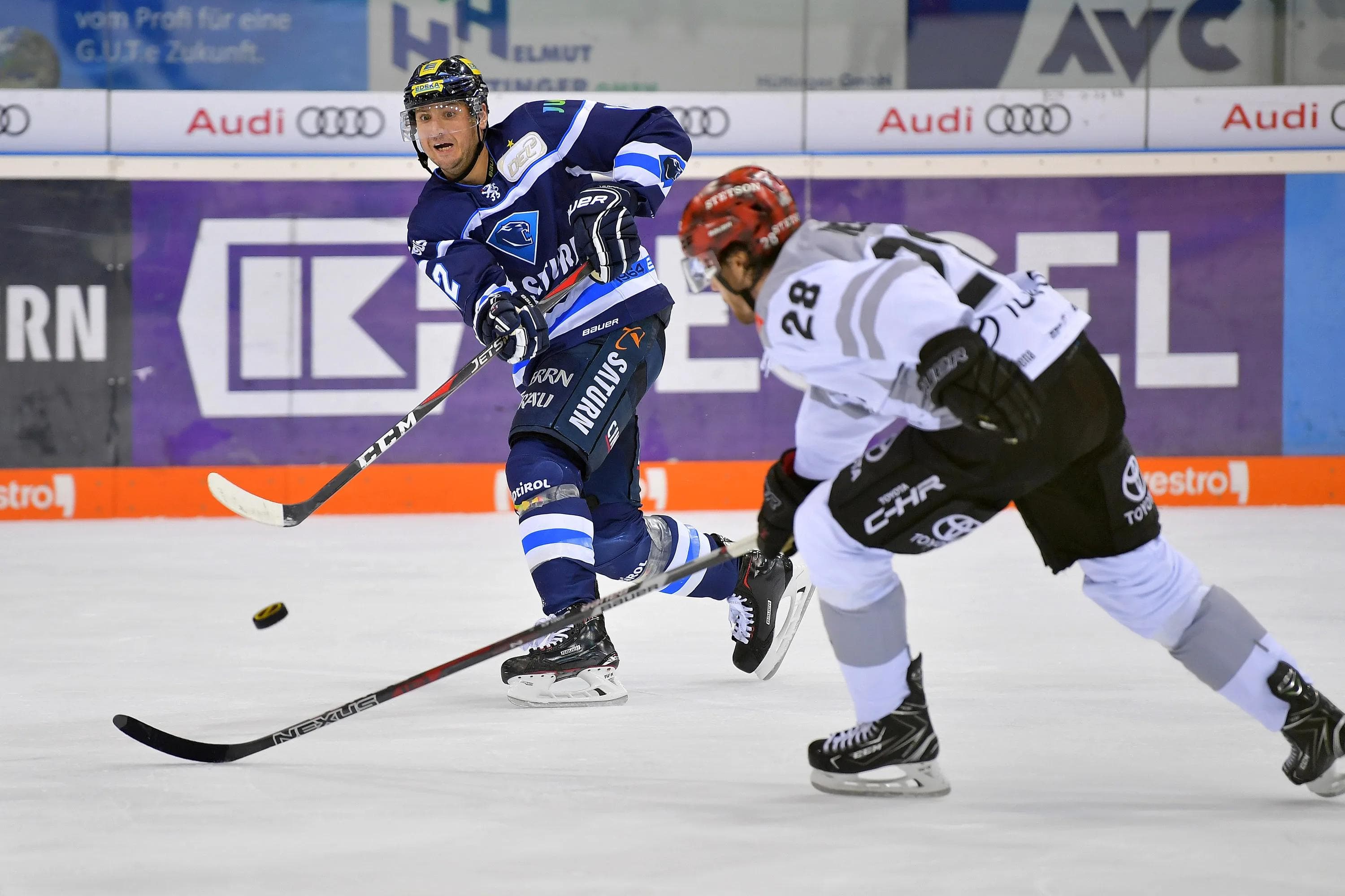 Sonntag geht es für Pat Cannone und die Panther gegen die Kölner Haie.
Foto: Johannes TRAUB / ST-Foto.de