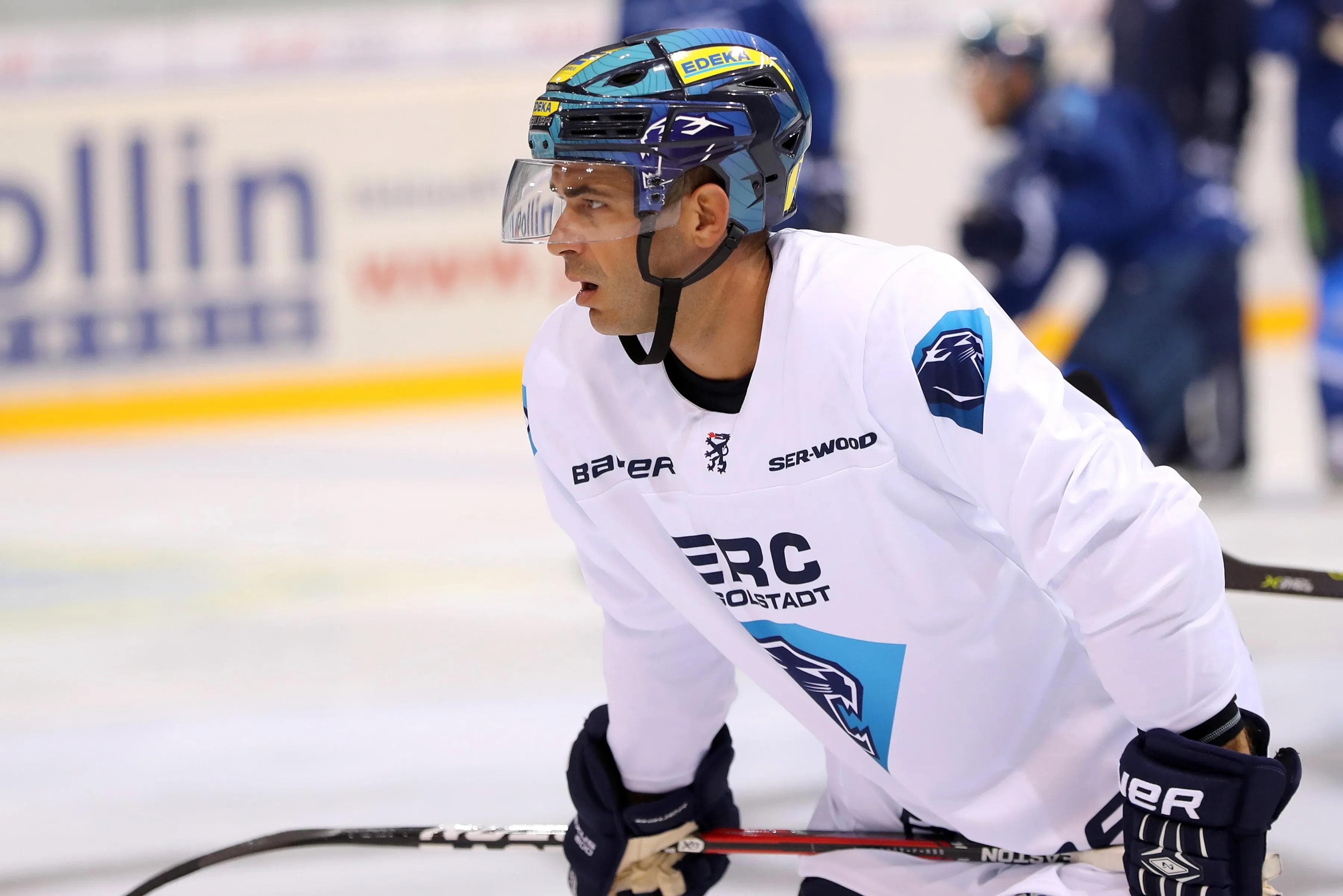 Thomas Greilinger auf der Lauer. Foto: Stefan Bösl / kbumm.de