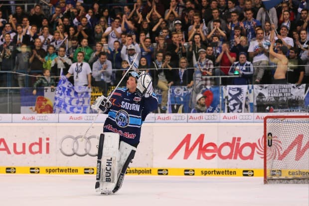 Pielmeier bleibt ein Panther! Foto: Bösl - www.kbumm.de